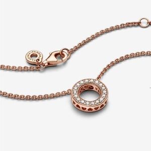 PANDORO: Logo Pave Circle Collier Necklace